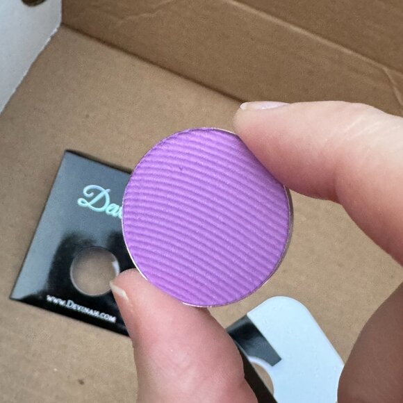 Devinah Cosmetics ARIA Pressed Matte - Picture 3 of 6